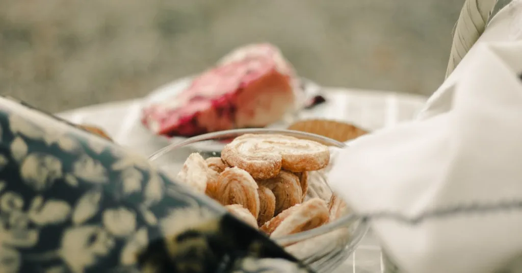 découvrez les risques et conseils pour utiliser une pâte feuilletée périmée, ainsi que des astuces pour maximiser sa conservation.