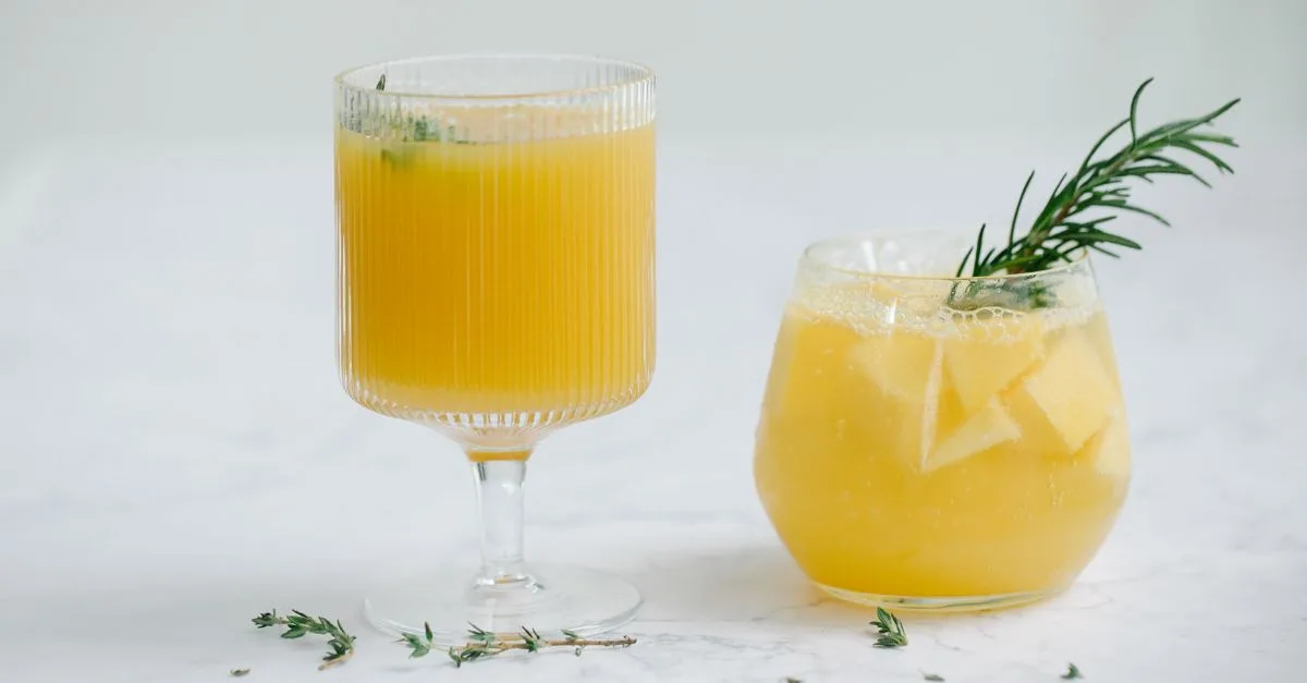 découvrez notre recette festive de christmas mocktail, une boisson sans alcool idéale pour célébrer les fêtes de fin d'année en famille ou entre amis.