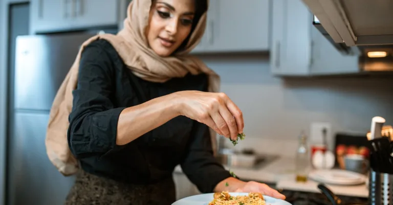 découvrez la quantité de riz recommandée par personne pour vos repas, afin de bien planifier vos portions et éviter le gaspillage.