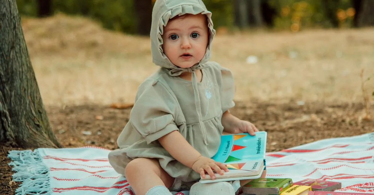 découvrez l'importance de la littératie précoce pour le développement des compétences en lecture et écriture dès le plus jeune âge.