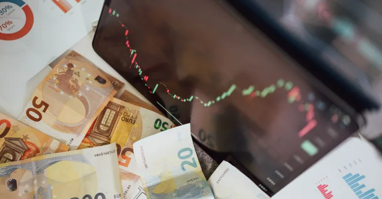 découvrez nos options de tarification flexibles adaptées à tous les besoins et budgets. choisissez le plan qui vous convient et profitez de nos services de qualité.