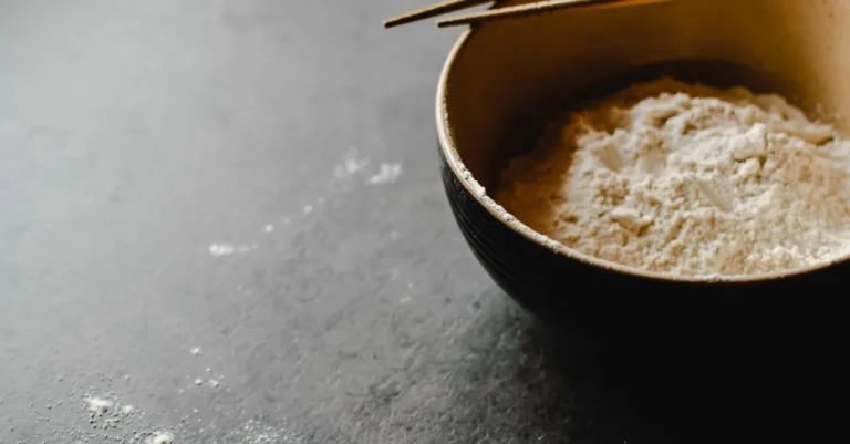 découvrez les meilleures alternatives à la fécule de maïs pour épaissir vos sauces, soupes et desserts, avec des options naturelles et faciles à utiliser.