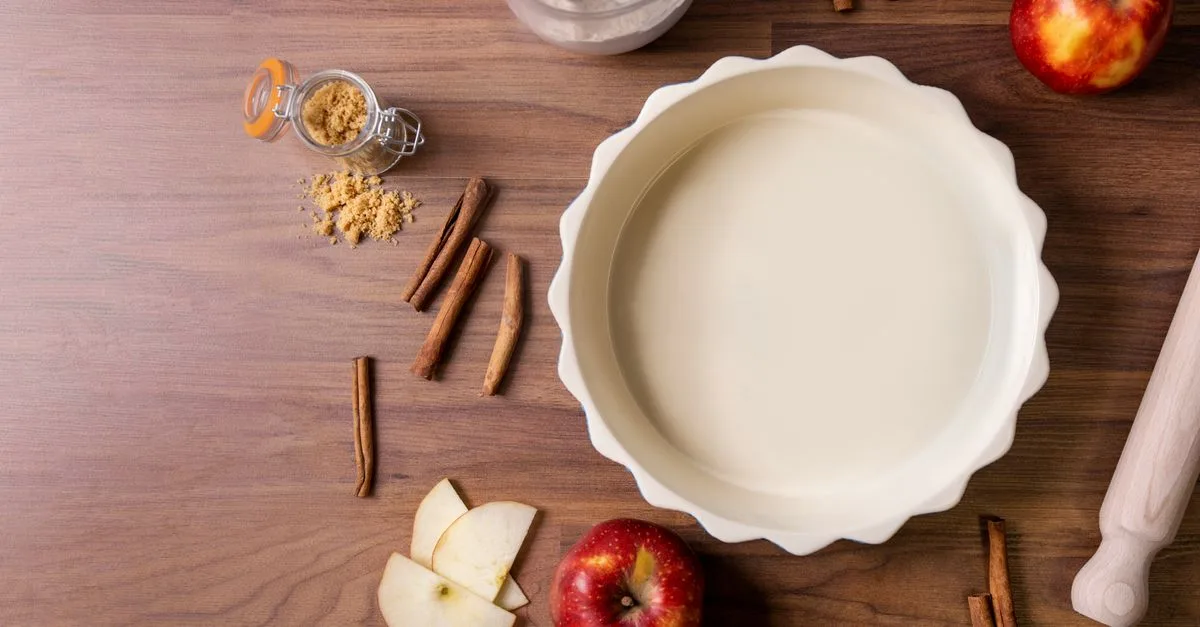 découvrez les ingrédients essentiels pour préparer une compote de pommes maison savoureuse, avec des options pour l’adapter à vos goûts.