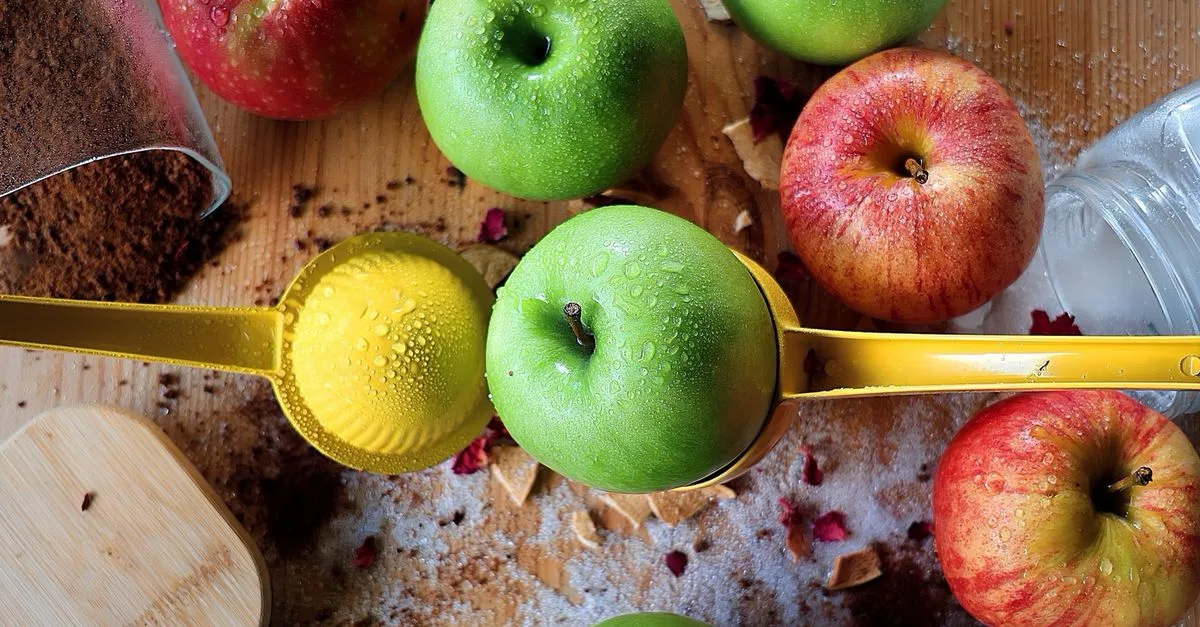 découvrez les ingrédients essentiels de la compote de pommes et préparez facilement une recette savoureuse, avec ou sans sucre ajouté.