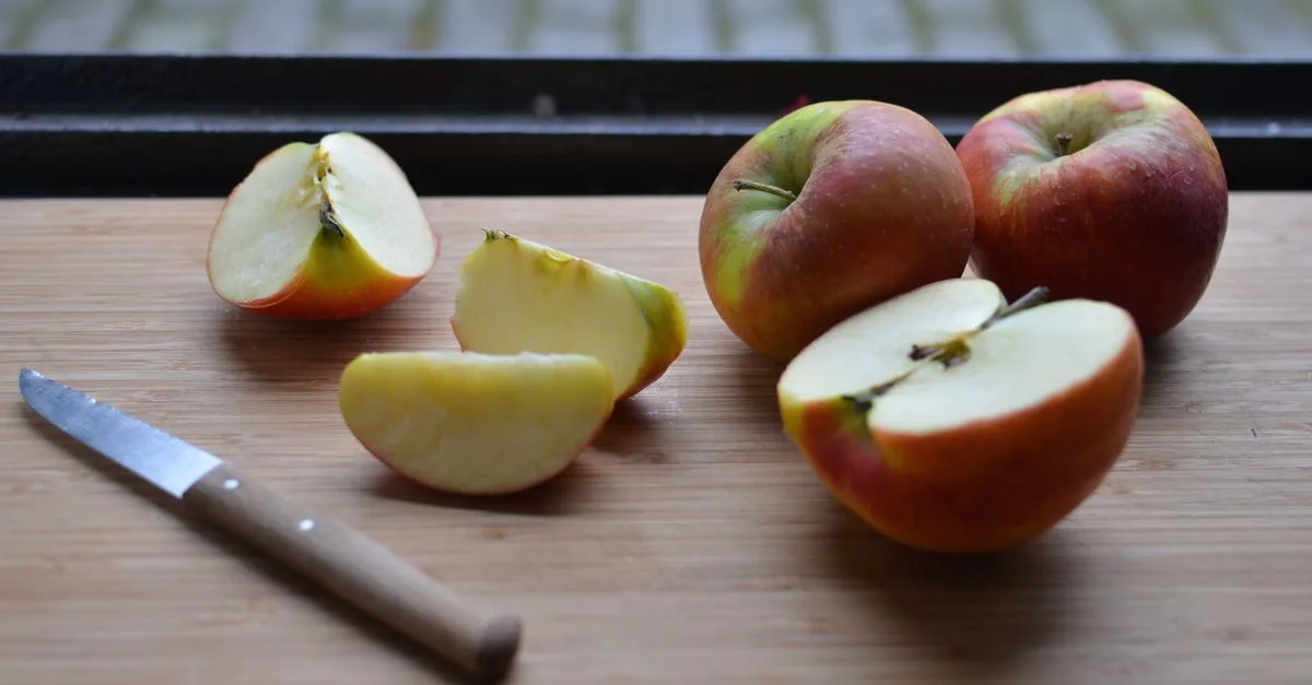 découvrez le flan aux pommes normand, un dessert fondant et généreux qui met à l’honneur les pommes et les saveurs authentiques de la normandie.