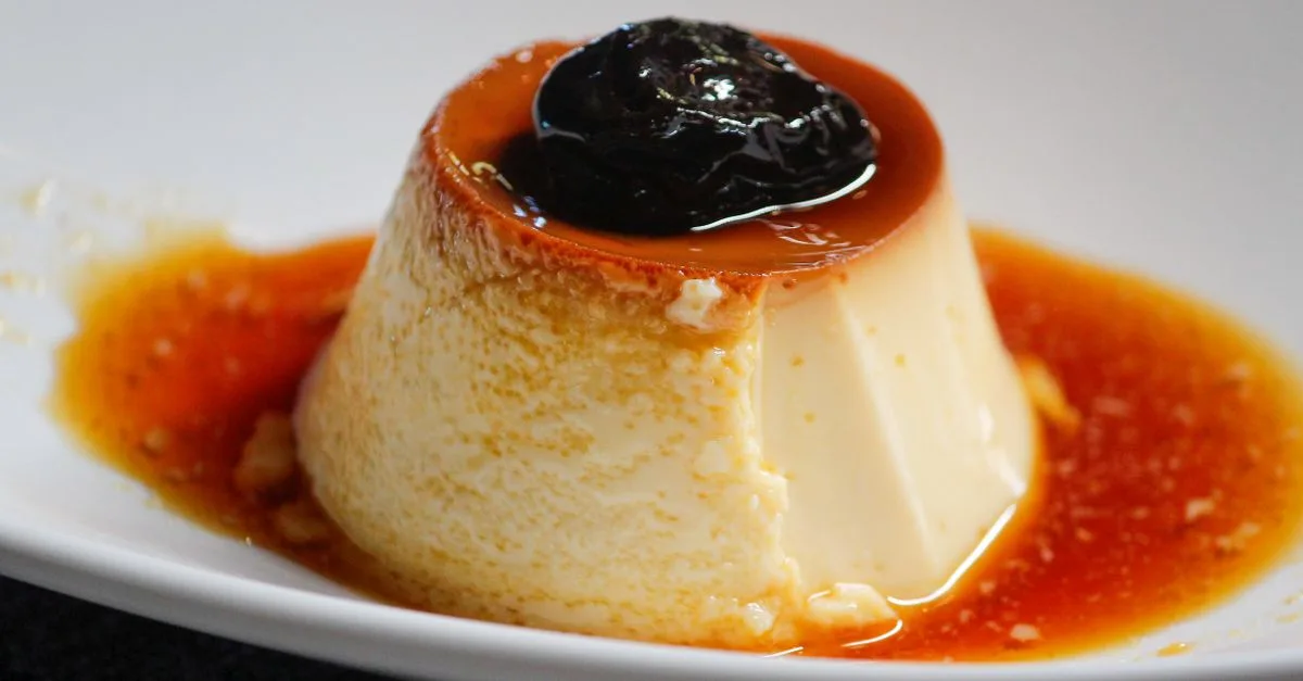 découvrez le flan aux pommes normand, un dessert fondant et généreux aux pommes, à la crème et aux saveurs authentiques de normandie.